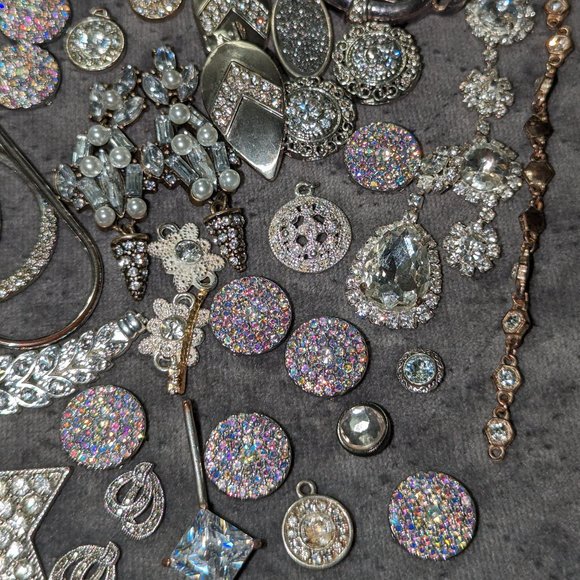 L1071 Rhinestone Pendant/Jewelry Findings Lot 2860 - Picture 3 of 5